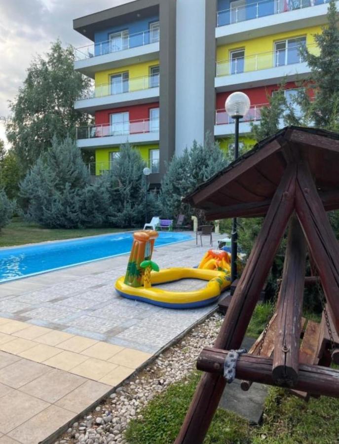 Tranzzit Airport Apartment II Otopeni Ngoại thất bức ảnh