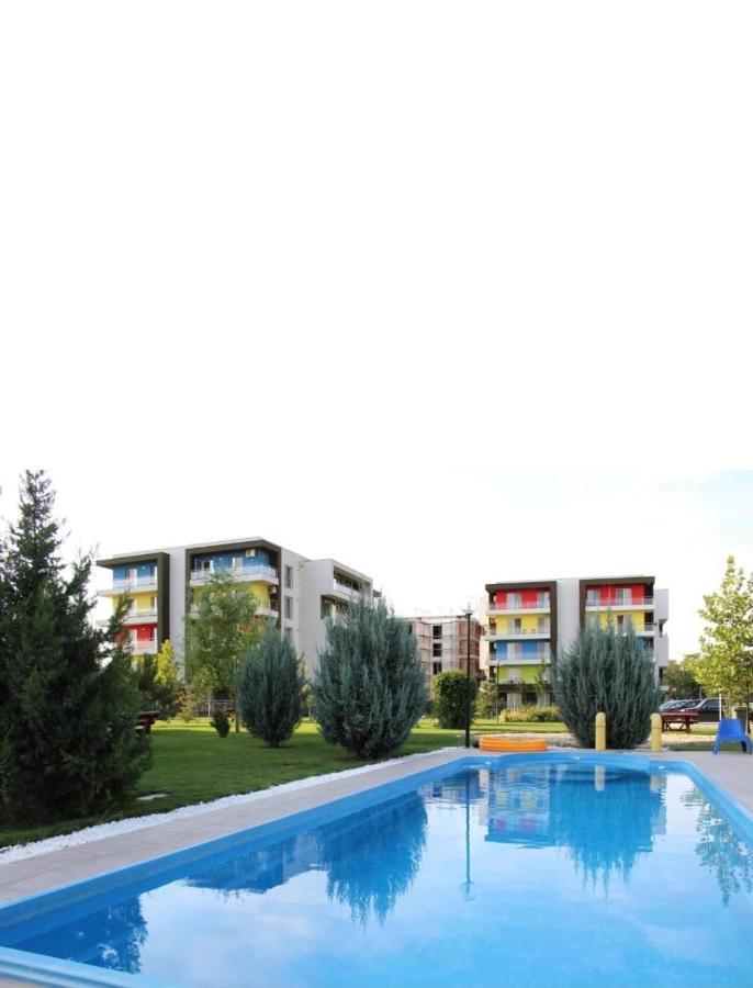 Tranzzit Airport Apartment II Otopeni Ngoại thất bức ảnh