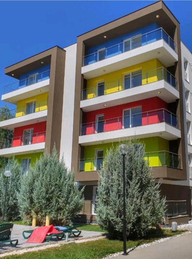 Tranzzit Airport Apartment II Otopeni Ngoại thất bức ảnh