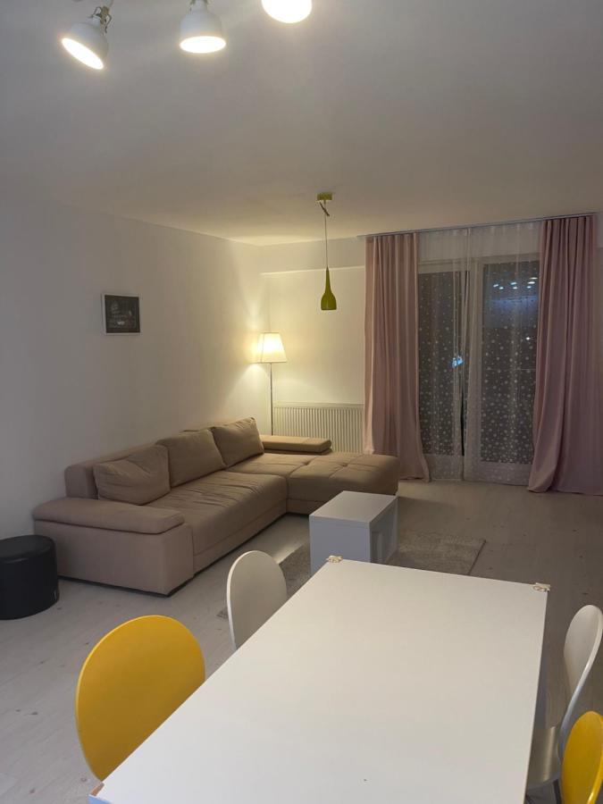 Tranzzit Airport Apartment II Otopeni Ngoại thất bức ảnh